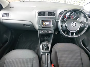 Used Volkswagen Polo 2016 for sale - 78889830: Photo