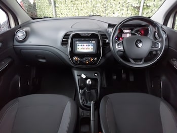 Used Renault Captur 2017 for sale - 76418784: Photo