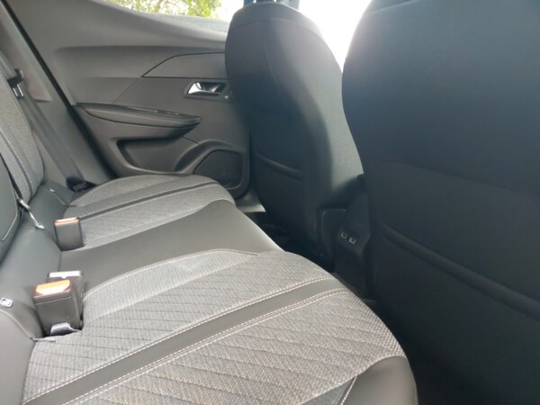 Used Peugeot 2008 2024 for sale - 75550891: Photo 14