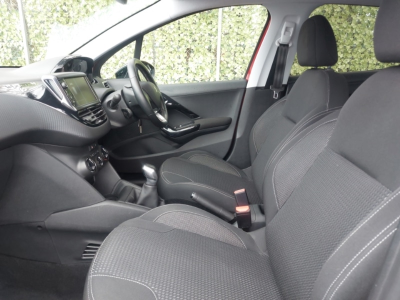 Used Peugeot 208 2017 for sale - 78132812: Photo 5