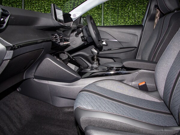Used Peugeot 208 2025 for sale - 76129818: Photo 2