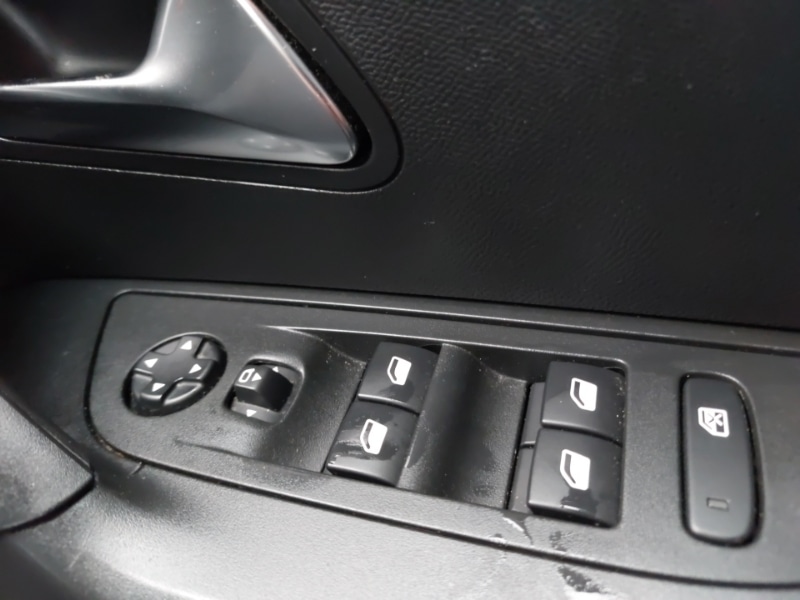 Used Peugeot 2008 2022 for sale - 76816337: Photo 16