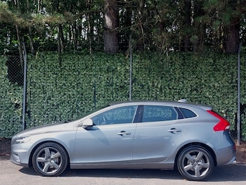 Used Volvo V40 2018 for sale - 79180246: Photo