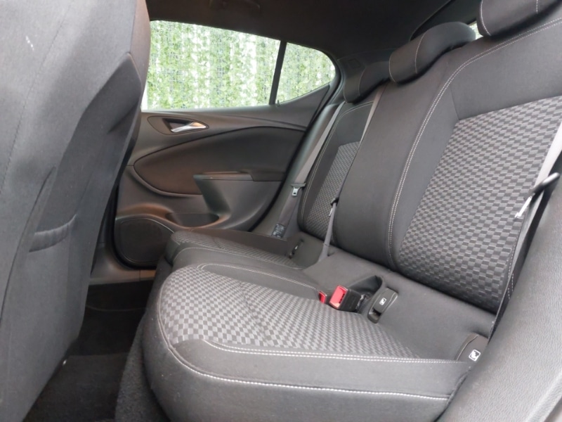 Used Vauxhall Astra 2017 for sale - 77433529: Photo 6