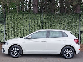 Used Volkswagen Polo 2024 for sale - 78747521: Photo
