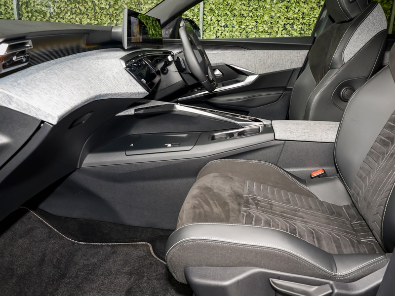 Used Peugeot 3008 2024 for sale - 77049419: Photo 2