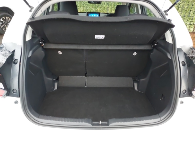 Used Mazda Mazda2 HYBRID 2024 for sale - 77448801: Photo 8