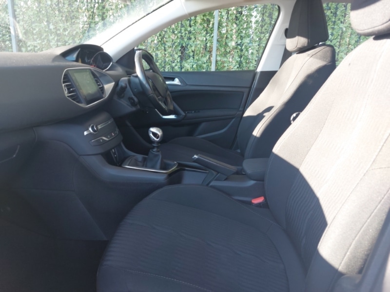 Used Peugeot 308 2017 for sale - 78126024: Photo 5