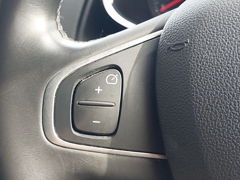 Used Renault Clio 2018 for sale - 78113861: Photo 15