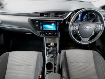 Used Toyota Auris 2018 for sale - 77797525: Photo