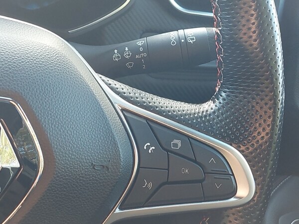 Used Renault Clio 2023 for sale - 76289455: Photo 13