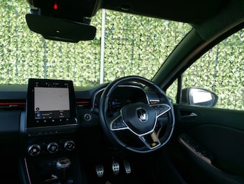 Used Renault Clio 2023 for sale - 76289455: Photo 2