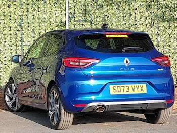 Used Renault Clio 2023 for sale - 76289455: Photo 3
