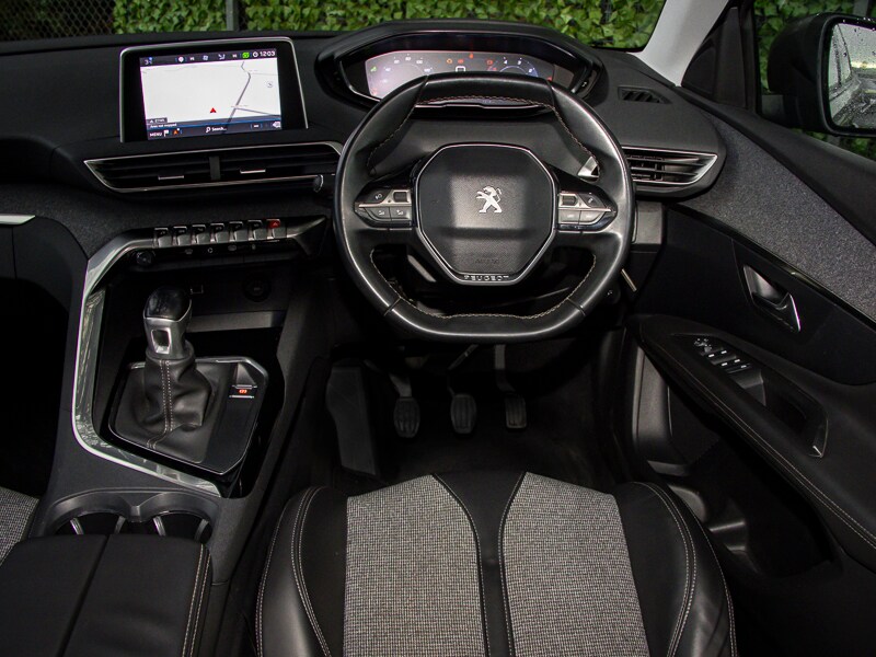 Used Peugeot 3008 2018 for sale - 77228813: Photo 11