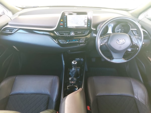Used Toyota C-HR 2018 for sale - 76233700: Photo 2