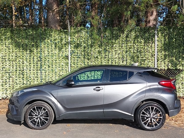 Used Toyota C-HR 2018 for sale - 76233700: Photo 4