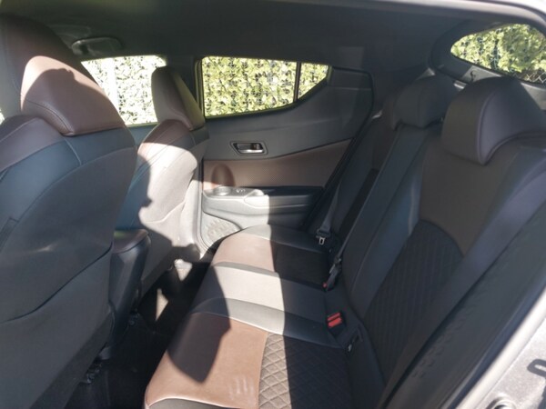 Used Toyota C-HR 2018 for sale - 76233700: Photo 6