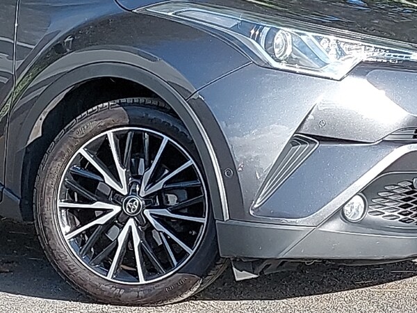 Used Toyota C-HR 2018 for sale - 76233700: Photo 9