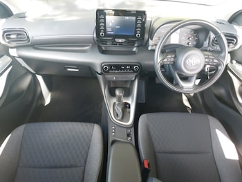 Used Toyota Yaris 2021 for sale - 78861040: Photo