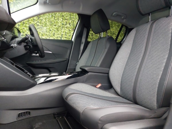 Used Peugeot 208 2025 for sale - 76150630: Photo 5