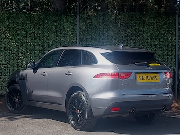 Used Jaguar F-Pace 2020 for sale - 79056457: Photo