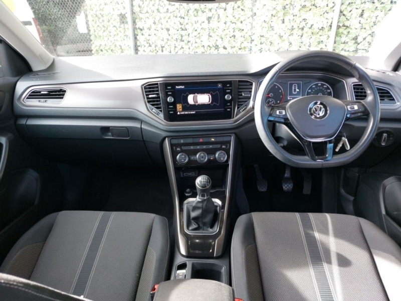 Used Volkswagen T-Roc 2018 for sale - 76533326: Photo 2