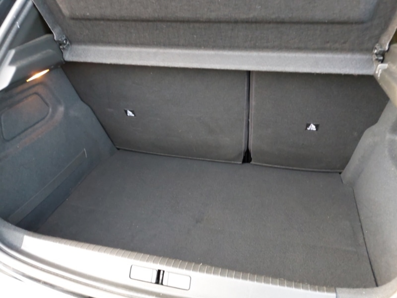 Used Peugeot 208 2021 for sale - 77010808: Photo 8