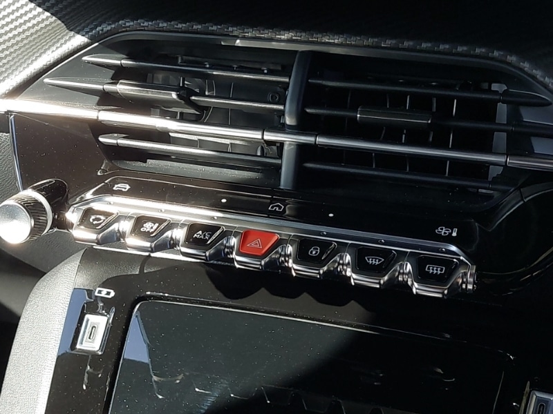 Used Peugeot 2008 2024 for sale - 77832612: Photo 11