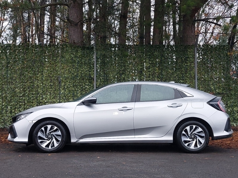 Used Honda Civic 2020 for sale - 76628845: Photo 4