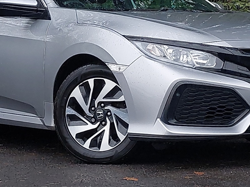 Used Honda Civic 2020 for sale - 76628845: Photo 9