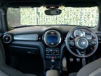 Used MINI Hatch 2019 for sale - 78647649: Photo