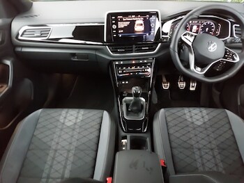 Used Volkswagen T-Roc 2023 for sale - 77467072: Photo