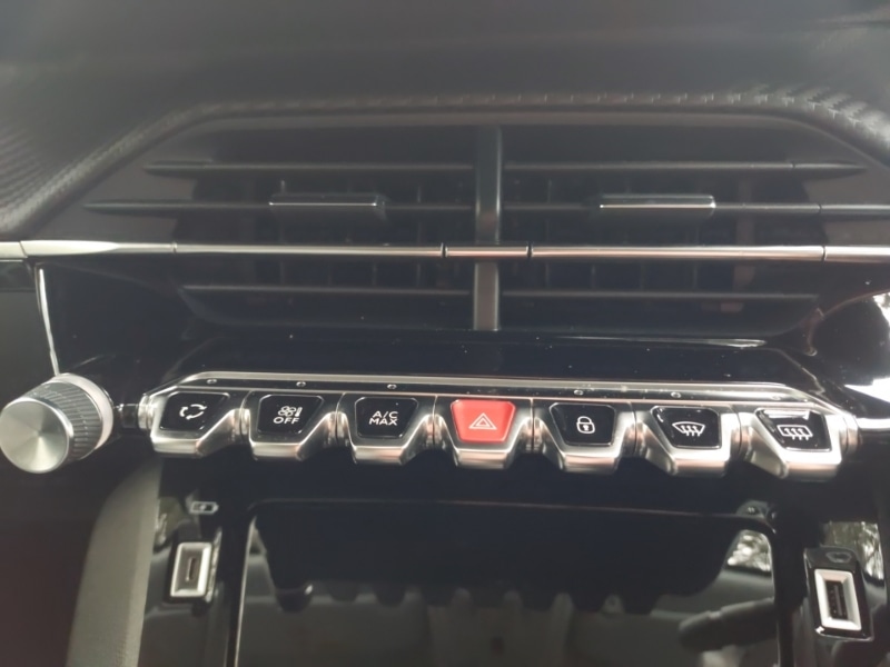 Used Peugeot 2008 2022 for sale - 76456113: Photo 17