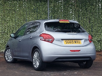 Used Peugeot 208 2019 for sale - 77115133: Photo
