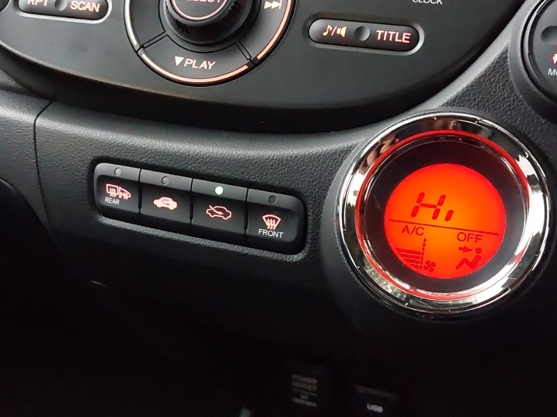 Used Honda Jazz 2013 for sale - 76560277: Photo 11