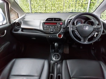 Used Honda Jazz 2013 for sale - 76560277: Photo