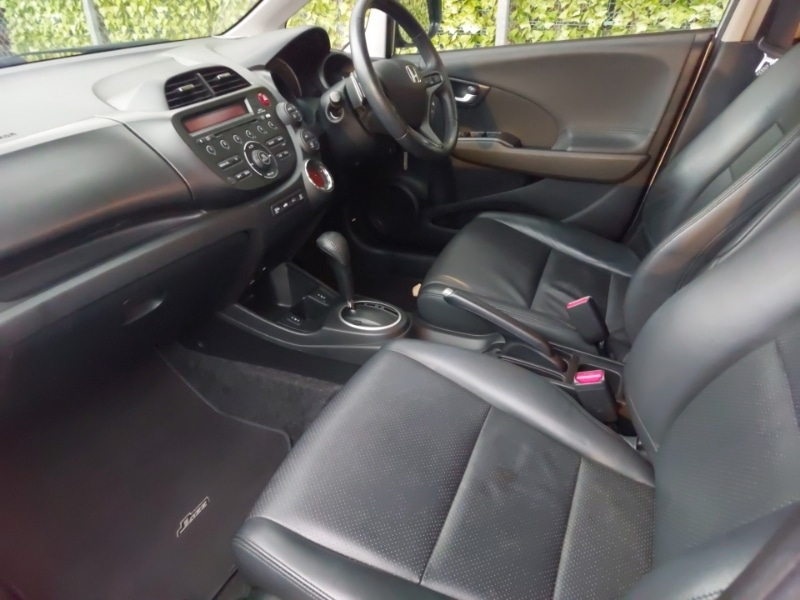 Used Honda Jazz 2013 for sale - 76560277: Photo 5