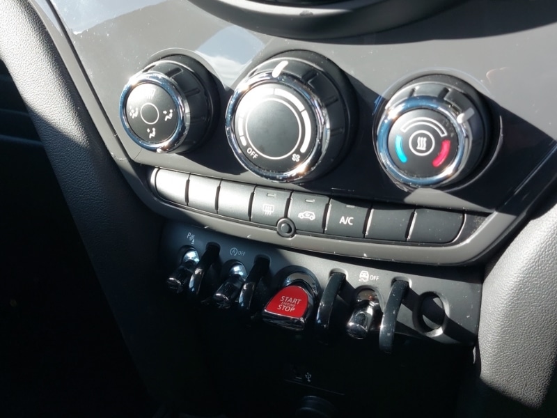 Used MINI Cooper 2018 for sale - 76354779: Photo 11