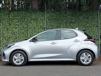 Used Mazda Mazda2 HYBRID 2024 for sale - 76456120: Photo