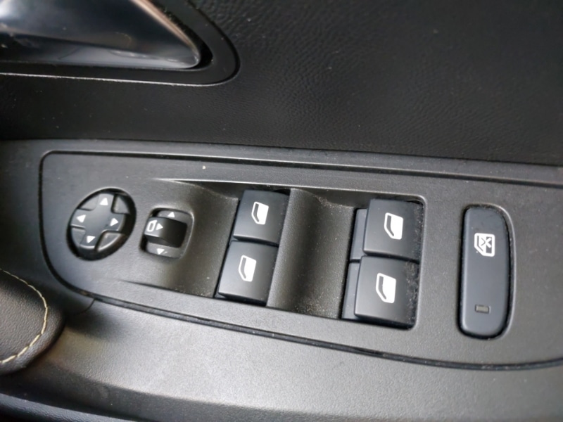 Used Peugeot 2008 2020 for sale - 76393095: Photo 12