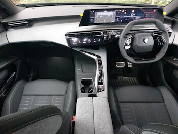 Used Peugeot 3008 2025 for sale - 77393004: Photo