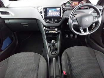 Used Peugeot 208 2019 for sale - 77475988: Photo