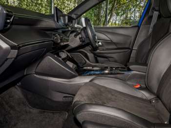 Used Peugeot 2008 2023 for sale - 74860503: Photo