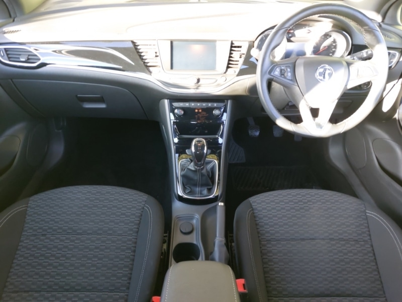 Used Vauxhall Astra 2017 for sale - 76834382: Photo 2