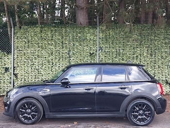 Used MINI Hatch 2018 for sale - 79115851: Photo