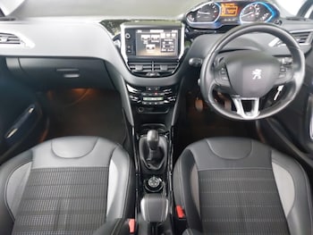 Used Peugeot 2008 2016 for sale - 79348011: Photo