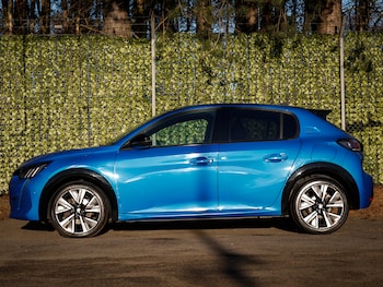 Used Peugeot 208 2022 for sale - 77108302: Photo