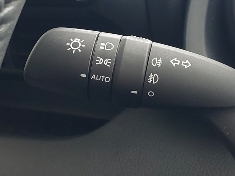 Used Toyota Yaris 2023 for sale - 78113863: Photo 17