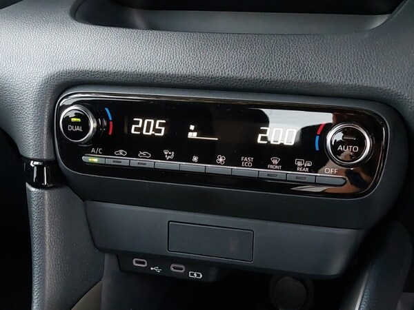 Used Mazda Mazda2 HYBRID 2025 for sale - 75976819: Photo 11