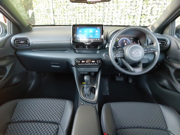 Used Mazda Mazda2 HYBRID 2025 for sale - 75976819: Photo 2